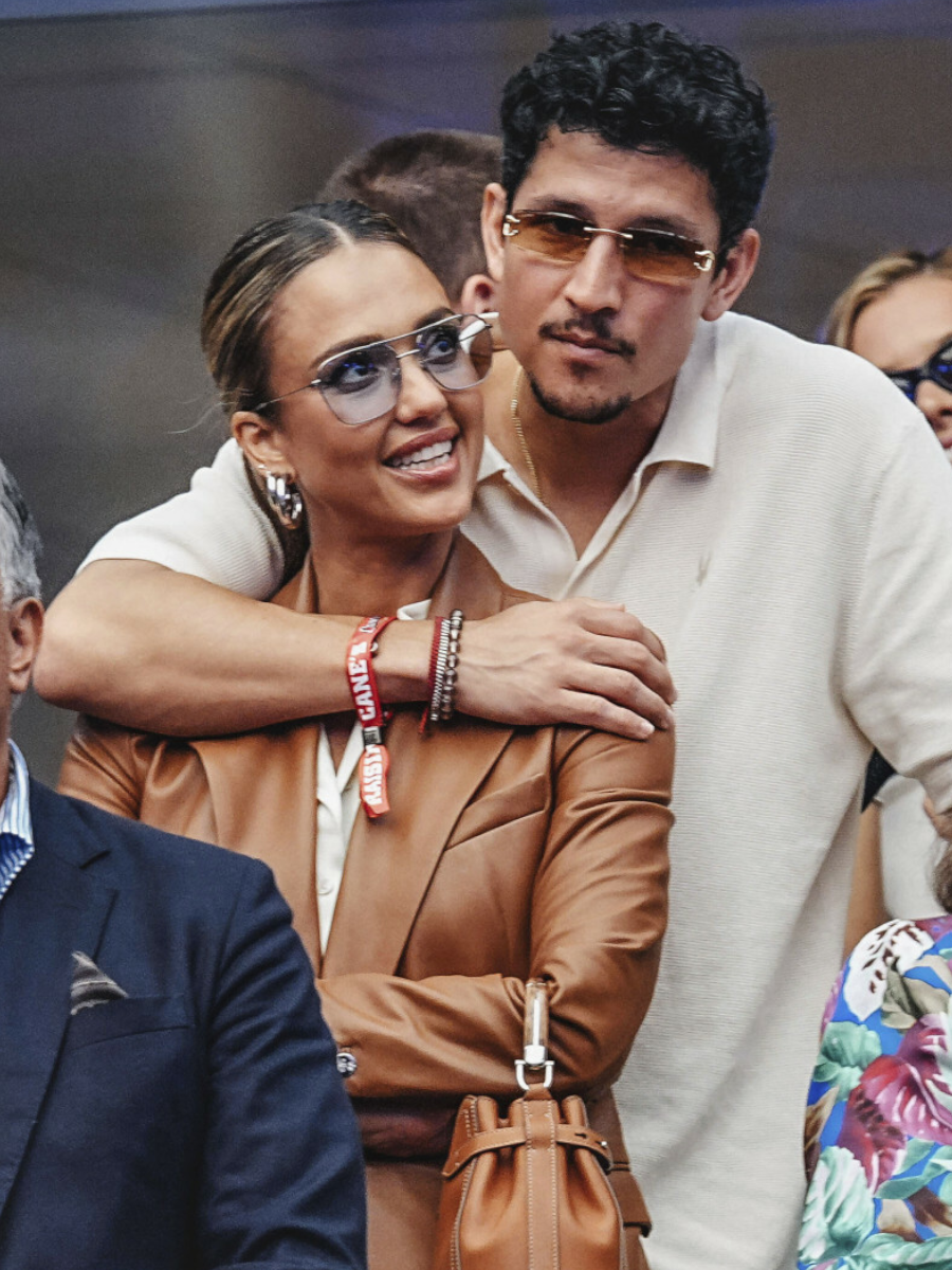 Jessica Alba i Danny Ramirez